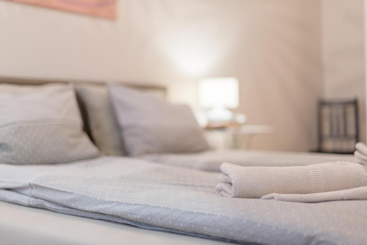 Apartament Downtown Heart 3 Bdr, 2 Bath, A/C Budapeszt Zewnętrze zdjęcie