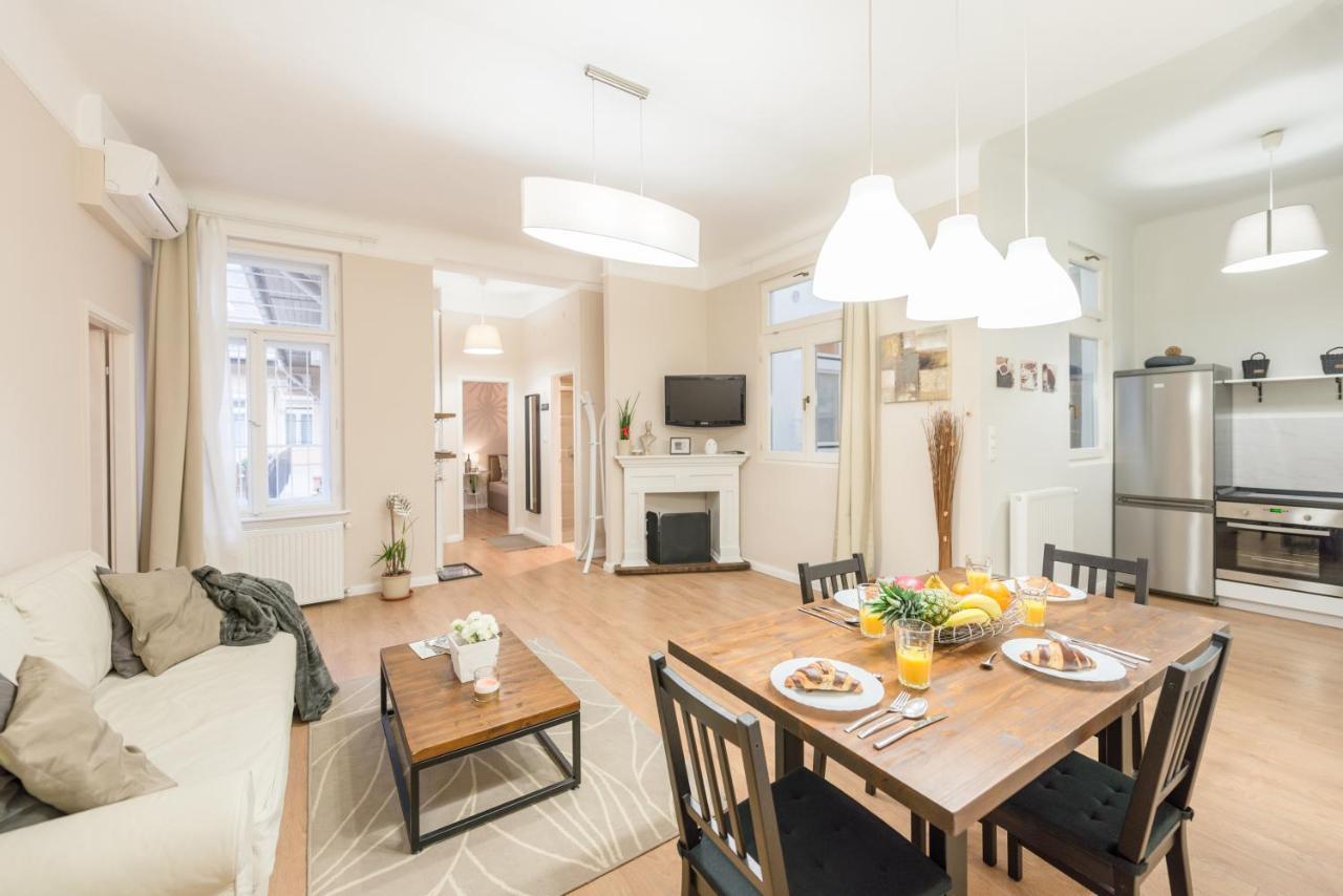 Apartament Downtown Heart 3 Bdr, 2 Bath, A/C Budapeszt Zewnętrze zdjęcie